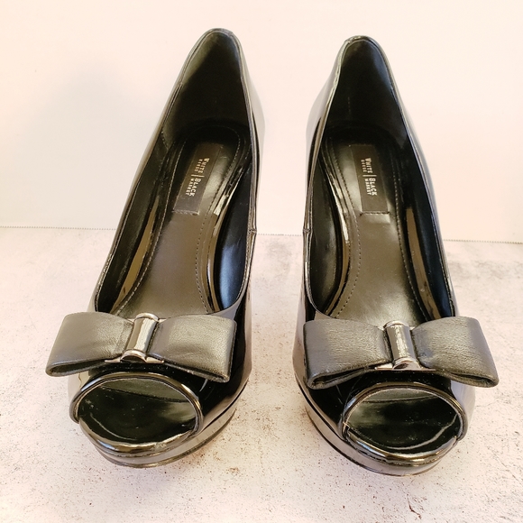 WHBM | Black Patent Leather Peep Toe Pump Heels - Picture 4 of 8